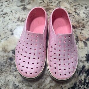 Native Girl light Pink plaid design Perforated kids Sneakers shoes